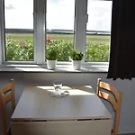 Henne Ferie Гостевой дом Hennebjerg
