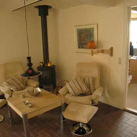 Casa de hóspedes Henne Ferie 2*