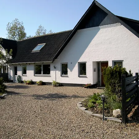 Henne Ferie Gasthof 2*