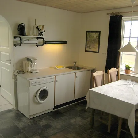 Casa de hóspedes Henne Ferie 2*