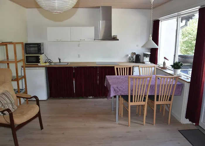 Casa de hóspedes Henne Ferie 2*