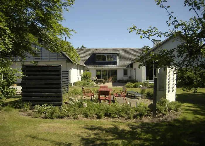 Henne Ferie 2* Hennebjerg